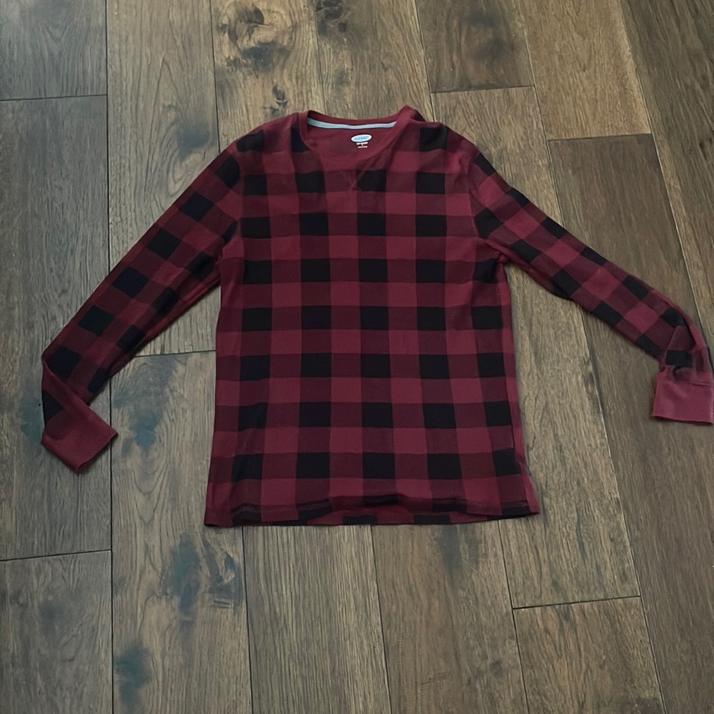 Old navy checkered long sleeve shirt